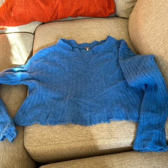 Free people alpaca blue sweater size small - Picture 2 of 8
